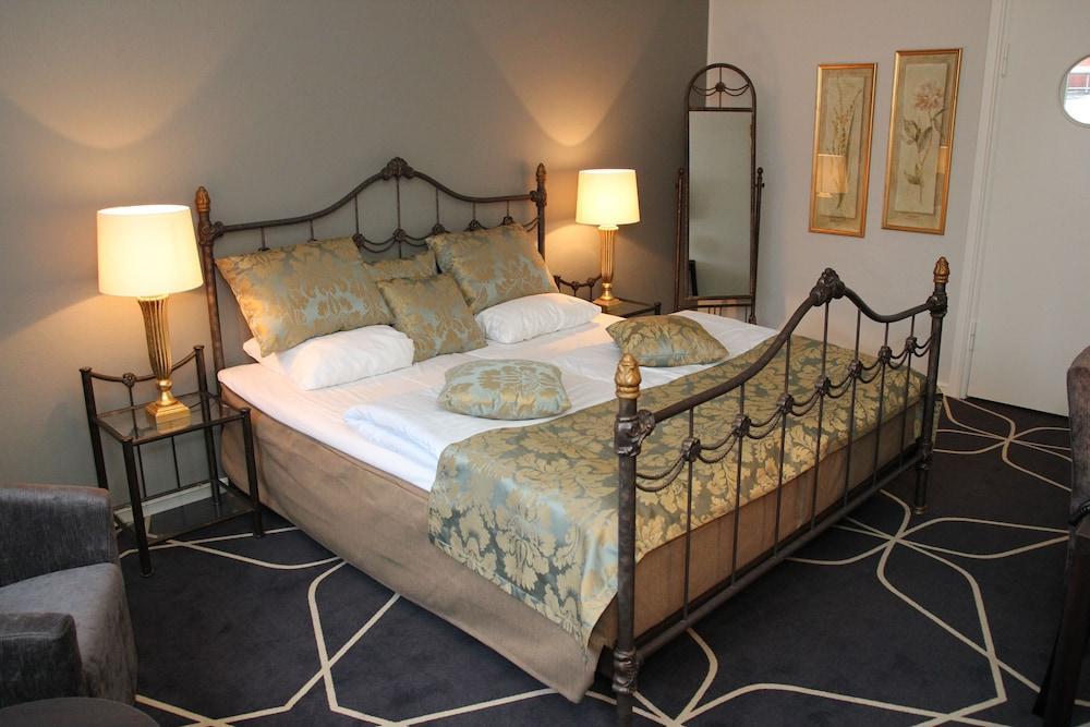 Dania Hotel