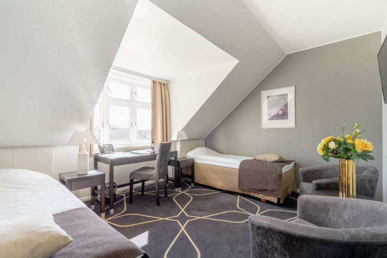 Dania Hotel 3*
